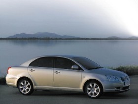 Spacious saloon self drive car hire - more style & comfort - Toyota Avensis or similar